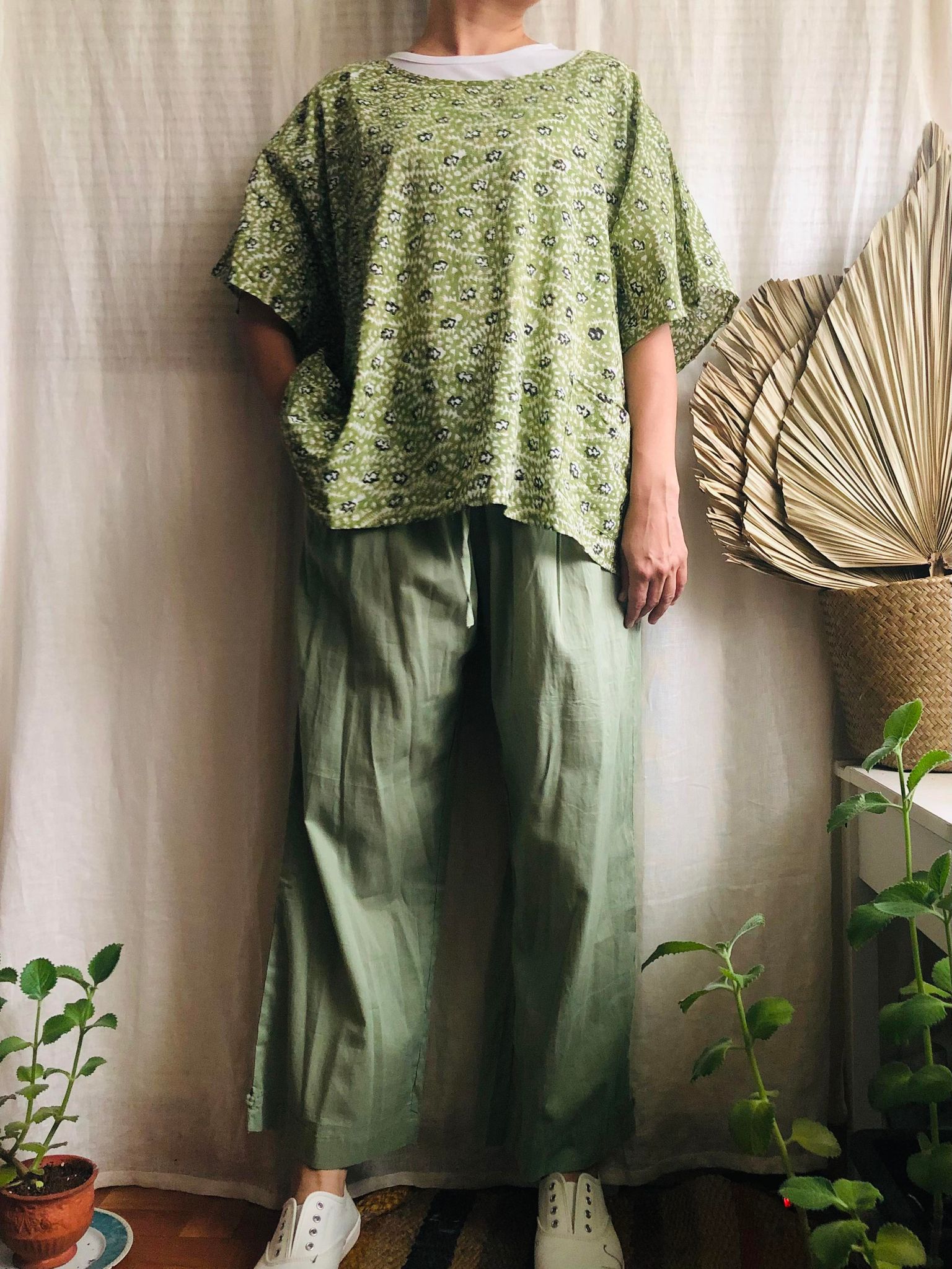 印度棉植物染草綠色直筒寬褲